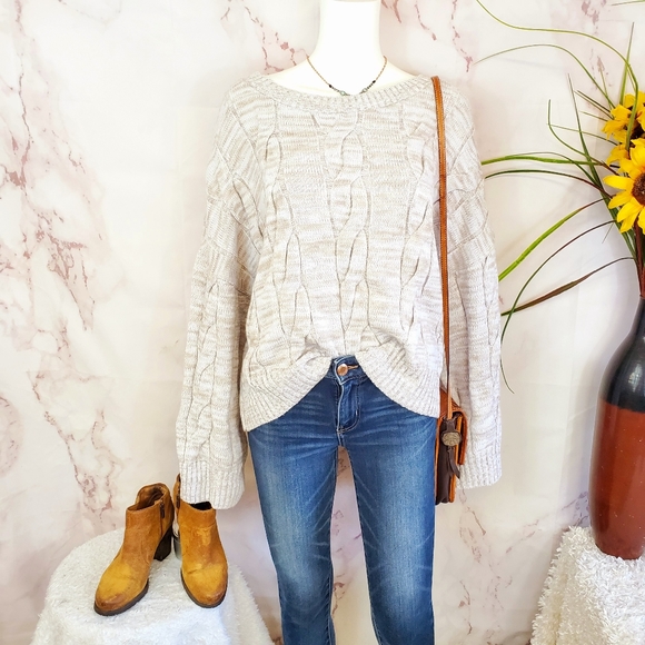 Express Sweaters - NWT! Express pullover soft cable knit sweater
